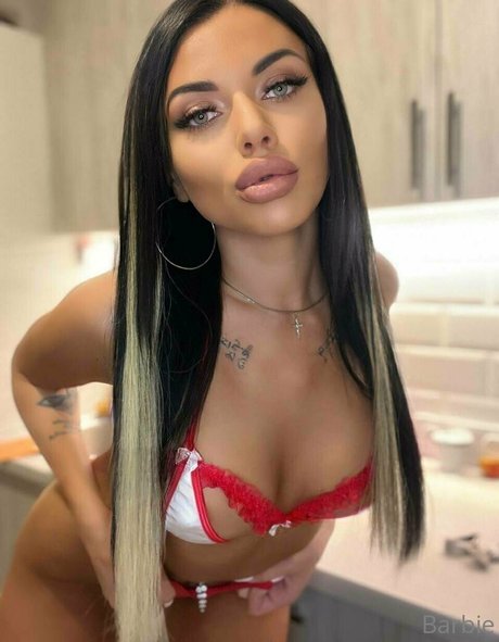 Foto di nudo di fuga di OnlyFans di Barbie33