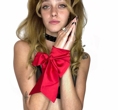 Foto di nudo di fuga di OnlyFans di Rita Bokman