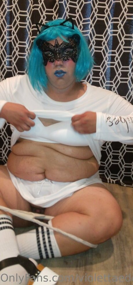 Foto di nudo di fuga di OnlyFans di Violettaeden
