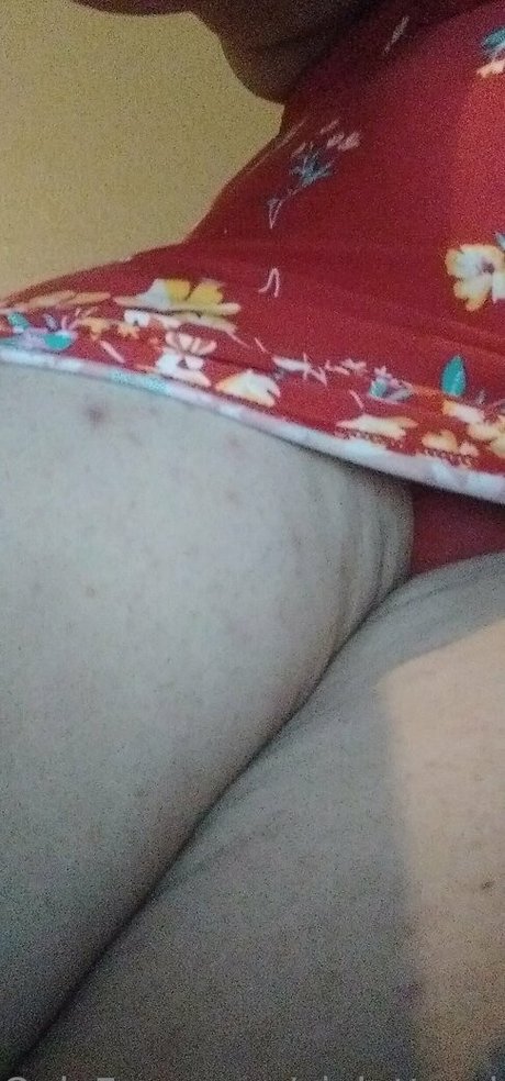 Foto di nudo di fuga di OnlyFans di Violettaeden
