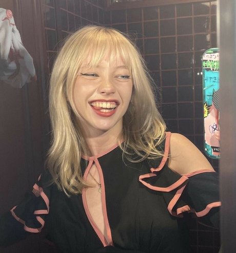 Foto di nudo di fuga di OnlyFans di Lola Clark