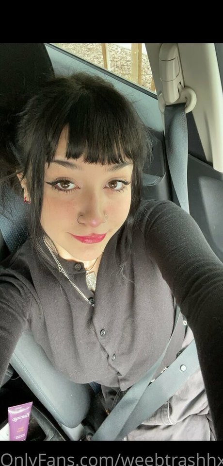 Foto di nudo di fuga di OnlyFans di Weebtrashhx