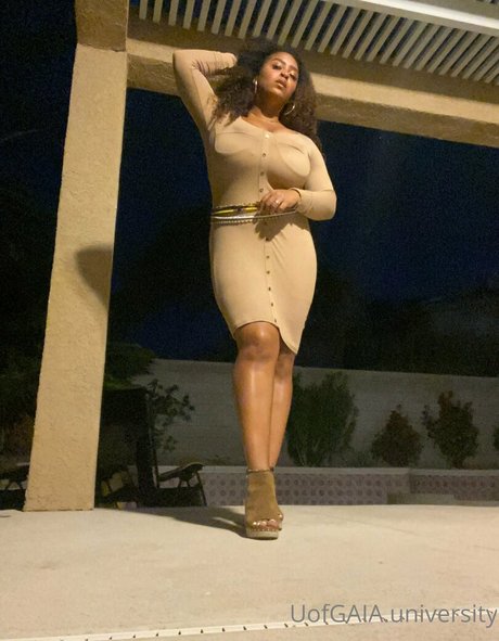 Foto di nudo di fuga di OnlyFans di Uofgaia
