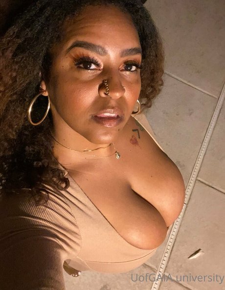 Foto di nudo di fuga di OnlyFans di Uofgaia