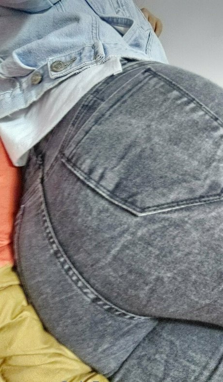 Foto di nudo di fuga di OnlyFans di Angerca