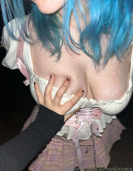 Foto di nudo di fuga di OnlyFans di Alcoolizzata