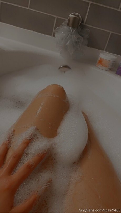 Foto di nudo di fuga di OnlyFans di Ccalii9403