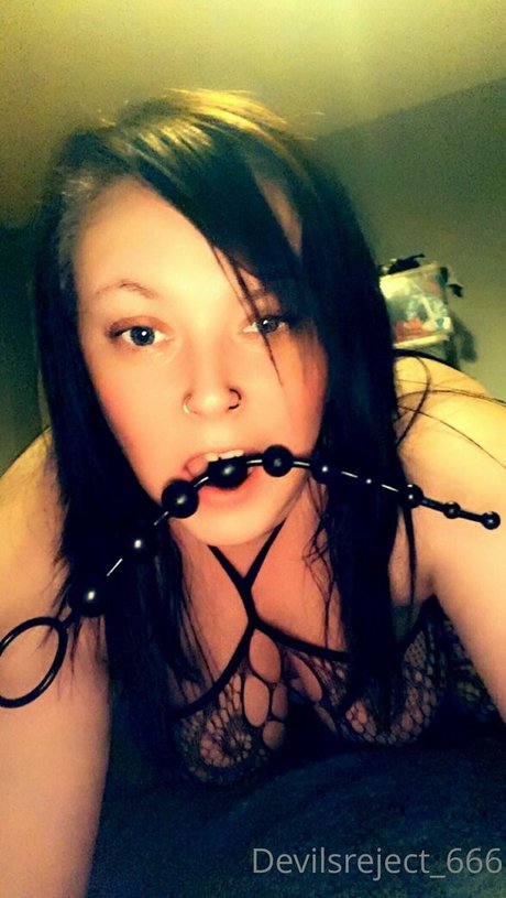 Foto di nudo di fuga di OnlyFans di Devilsreject666