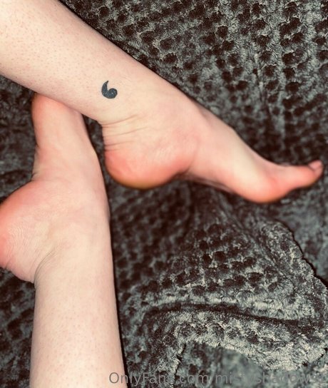 Foto di nudo di fuga di OnlyFans di Mistyshadows1