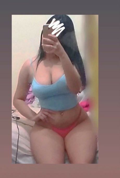 Foto di nudo di fuga di OnlyFans di Yasminweq