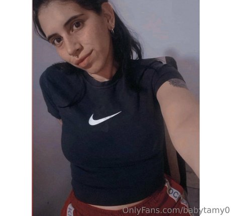 Foto di nudo di fuga di OnlyFans di Babytamy0