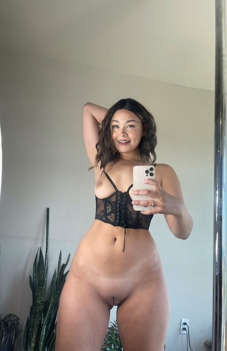 Foto di nudo di fuga di OnlyFans di Nariluvsu