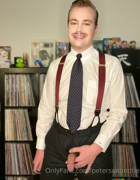 Petersuitandtie