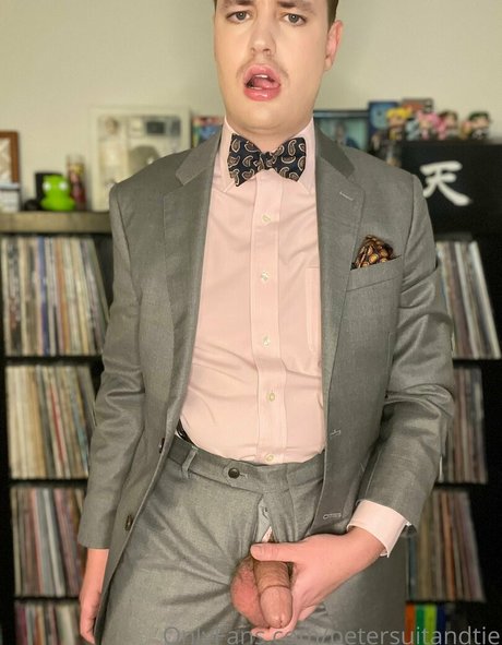 Petersuitandtie