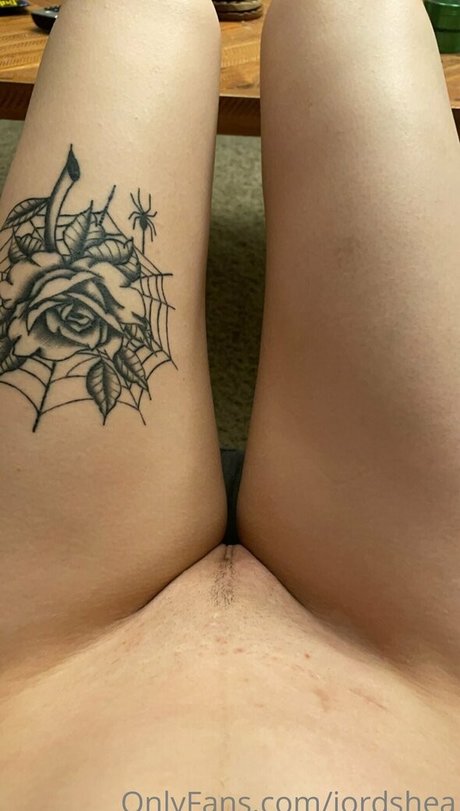 Foto di nudo di fuga di OnlyFans di Peachysheaa