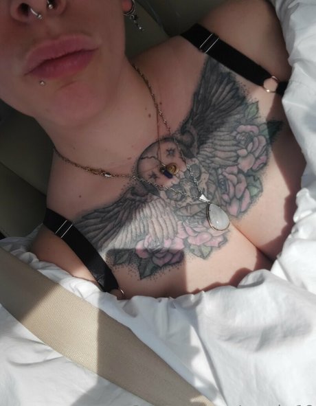 Foto di nudo di fuga di OnlyFans di Nezuko18