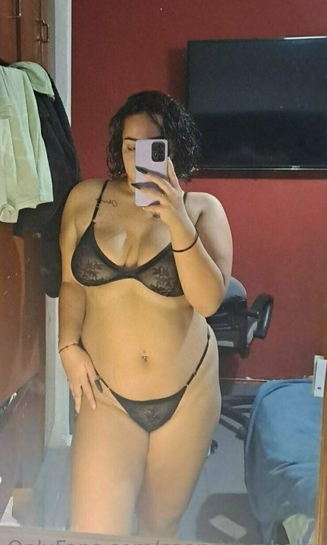 Foto di nudo di fuga di OnlyFans di Caapricornbaby