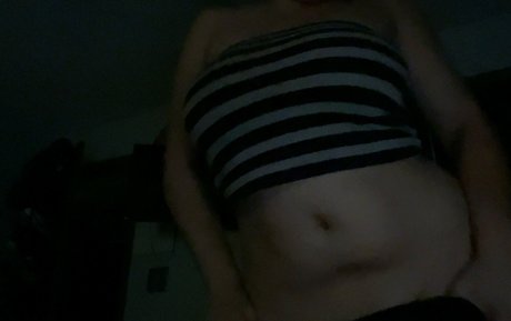Foto di nudo di fuga di OnlyFans di Vidageuse