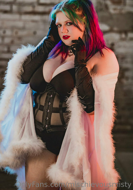 Foto di nudo di fuga di OnlyFans di Mischievousmisty
