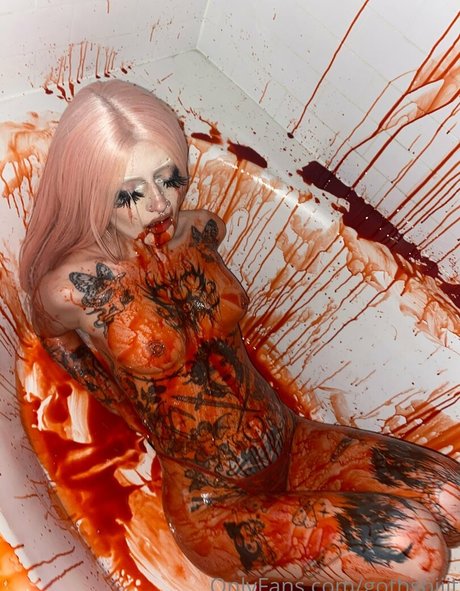 Foto di nudo di fuga di OnlyFans di Gothspiiit