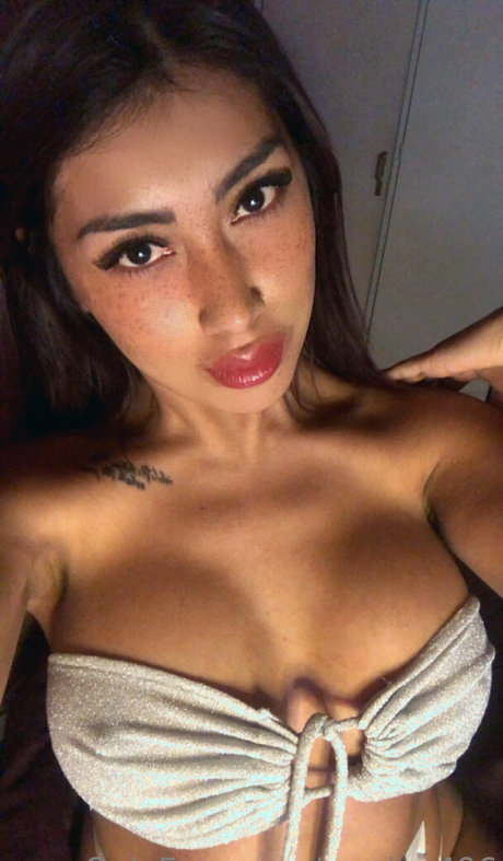 Foto di nudo di fuga di OnlyFans di Marian496