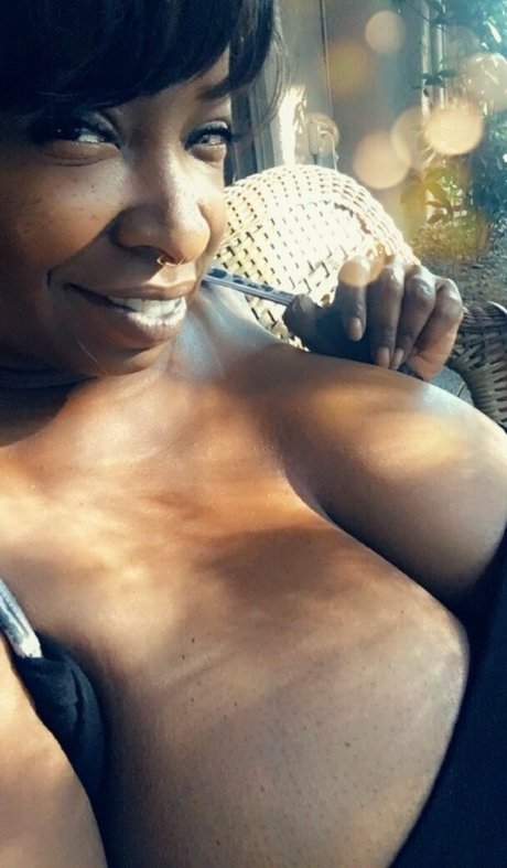 Foto di nudo di fuga di OnlyFans di Vanessablue