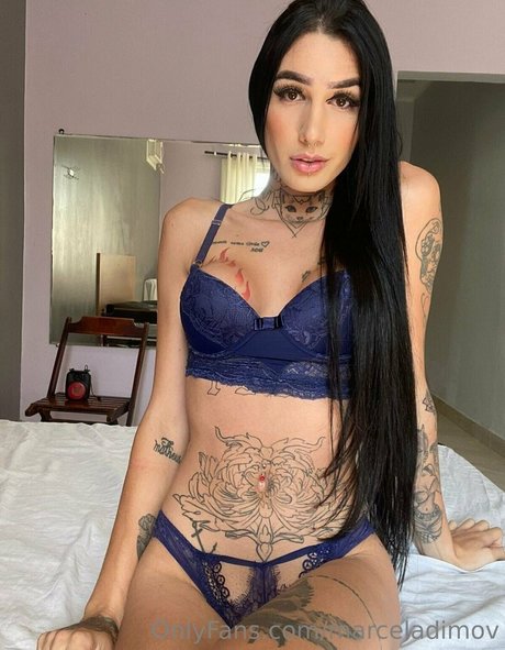 Foto di nudo di fuga di OnlyFans di Marceladimov