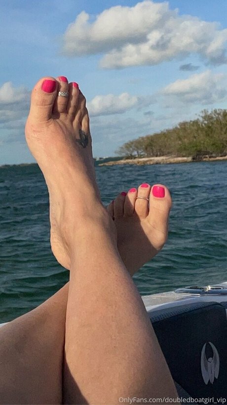 Foto di nudo di fuga di OnlyFans di Doubledboatgirlvip