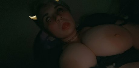 Foto di nudo di fuga di OnlyFans di Thebrattylilkitten