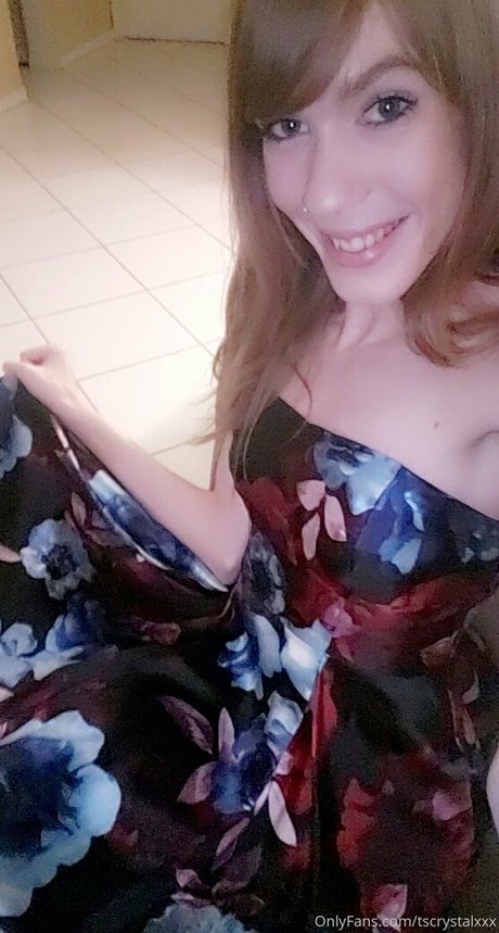 Foto di nudo di fuga di OnlyFans di Tscrystalxxx