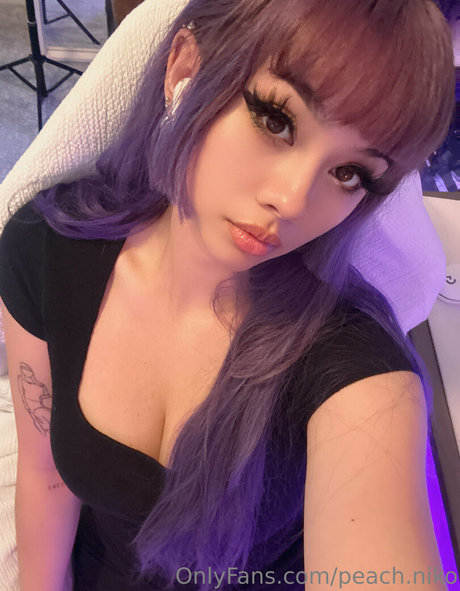 Foto di nudo di fuga di OnlyFans di Peachniko