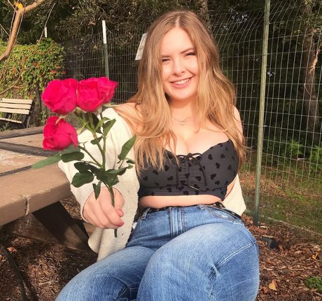 Foto di nudo di fuga di OnlyFans di Haley E