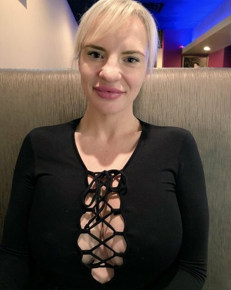 Foto di nudo di fuga di OnlyFans di Tori Hendricz