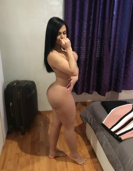 Foto di nudo di fuga di OnlyFans di Bruna Butterfly