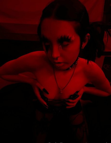 Foto di nudo di fuga di OnlyFans di Wuvvmia
