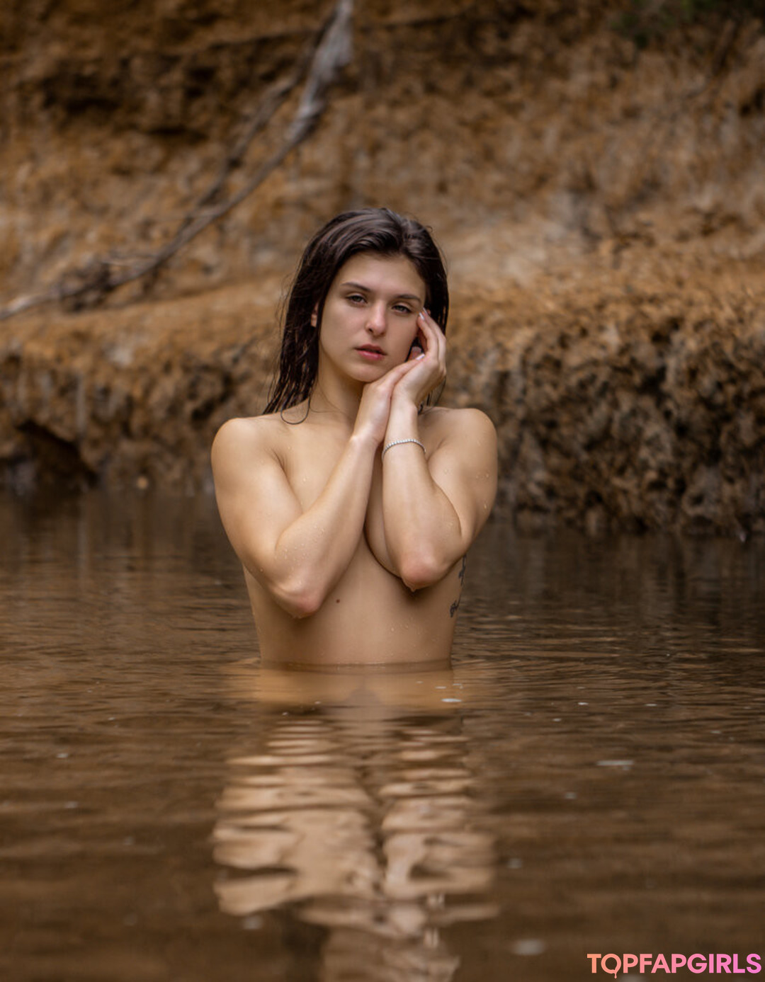 Foto di nudo di fuga di OnlyFans di Leah Gotti #1972