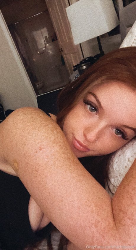 Foto di nudo di fuga di OnlyFans di Rachie Love