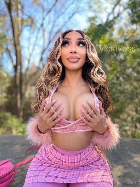 Foto di nudo di fuga di OnlyFans di Vicki Voss