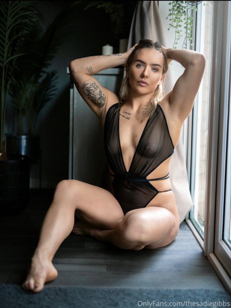 Foto di nudo di fuga di OnlyFans di Sadie Gibbs