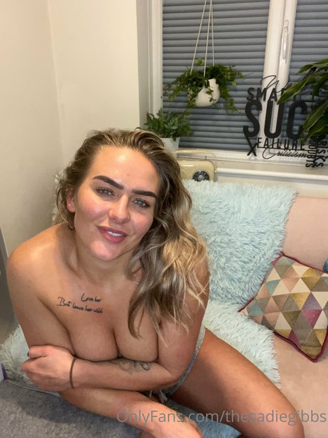 Foto di nudo di fuga di OnlyFans di Sadie Gibbs
