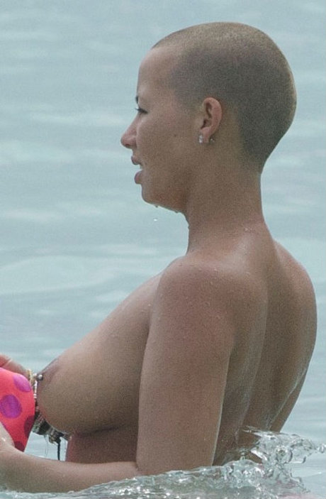 Amber rose
