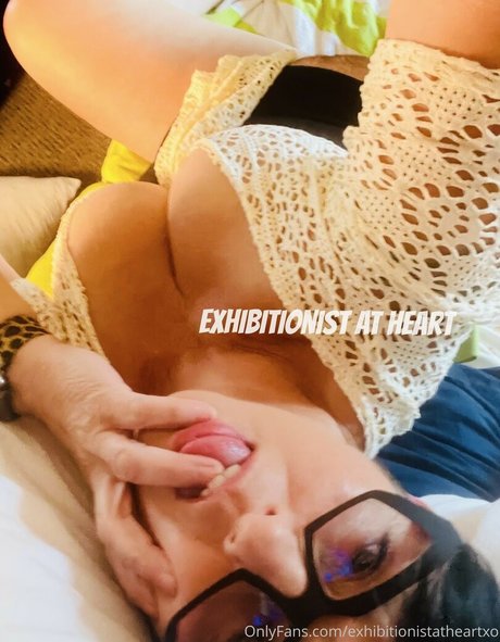 Foto di nudo di fuga di OnlyFans di Exhibitionistatheart