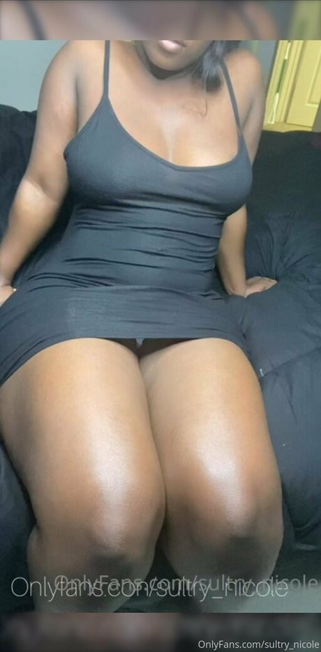 Foto di nudo di fuga di OnlyFans di Sultrynicole