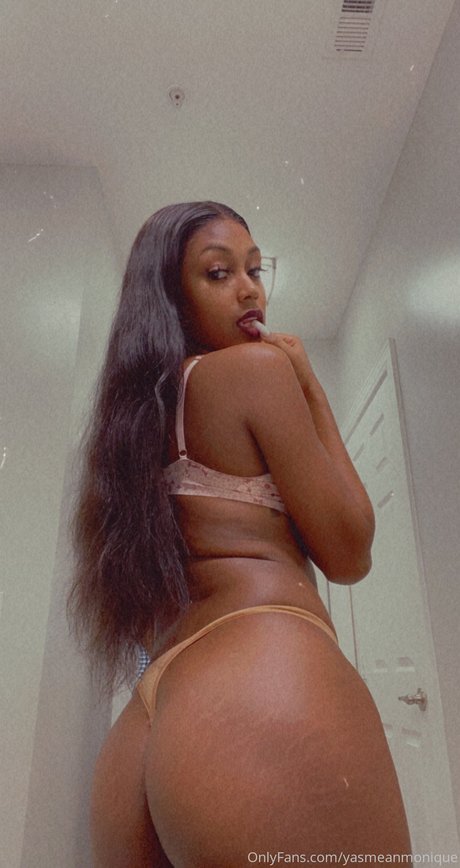 Foto di nudo di fuga di OnlyFans di Yassssssss