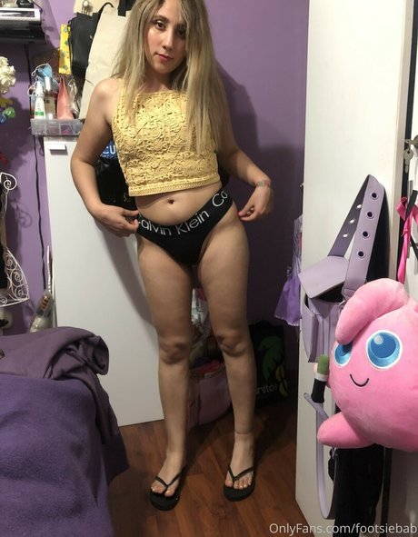 Foto di nudo di fuga di OnlyFans di Footsiebab