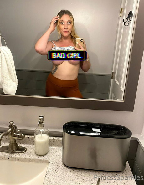 Foto di nudo di fuga di OnlyFans di Edentaylorxo