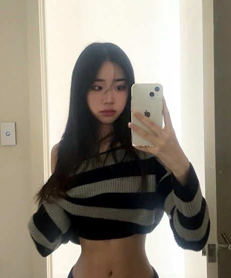 Foto di nudo di fuga di OnlyFans di Ciana Yang