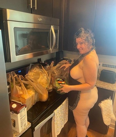 Foto di nudo di fuga di OnlyFans di Moncheritime