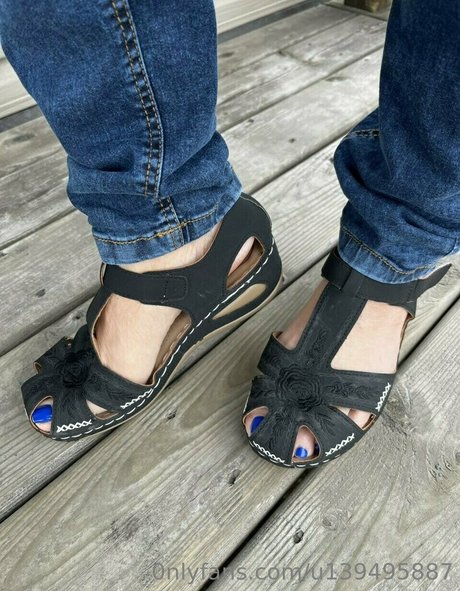 Footmistressmissb