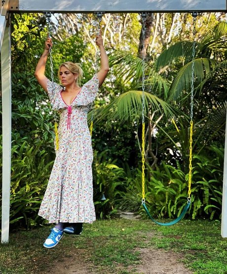 Foto di nudo di fuga di OnlyFans di Busy Philipps